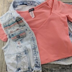 Fashion Nova never worn peach crop top size small